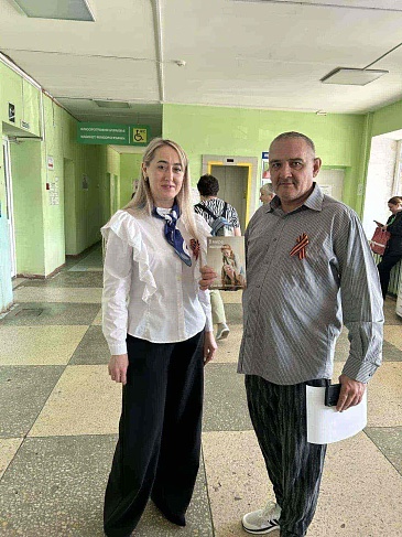Уфимский филиал «СОГАЗ‑Мед» присоединился к празднованию Дня Победы: сотрудники компании раздали жителям Республики георгиевские ленточки, новости, пресс-релизы, статьи, «СОГАЗ-Мед», омс